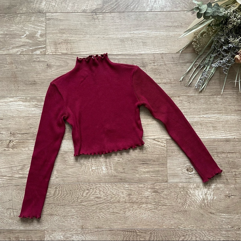 Better Be Long-Sleeve Crop Top size XS/S